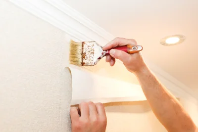 Pose de papier peint au Fousseret — revêtements muraux et toiles de verre